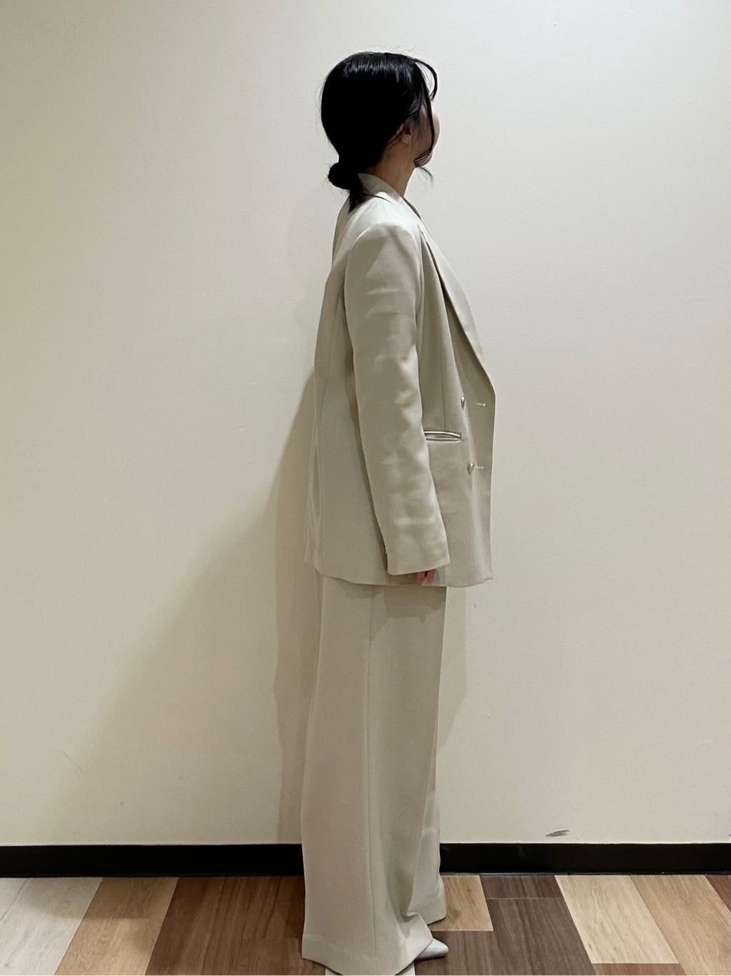 T.eさんの「OPAQUE.CLIP｜金ボタンダブルブレストテーラードジャケット／セットアップ対応【洗える】」を使ったコーディネート