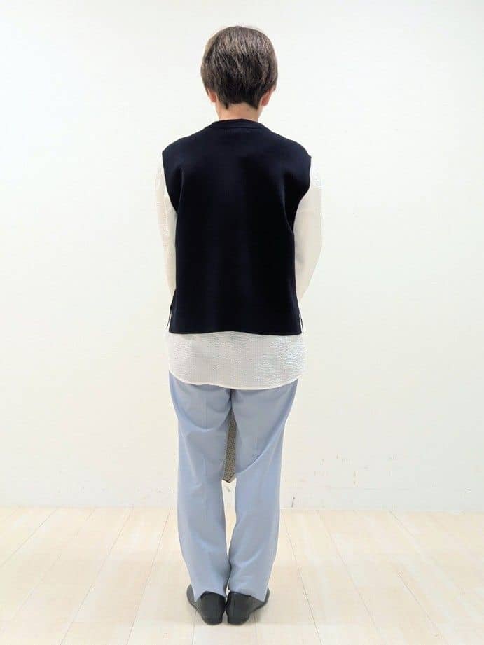 nishiさんの「Reflect｜【セットアップ可】ダブルジャカードニットベスト」を使ったコーディネート