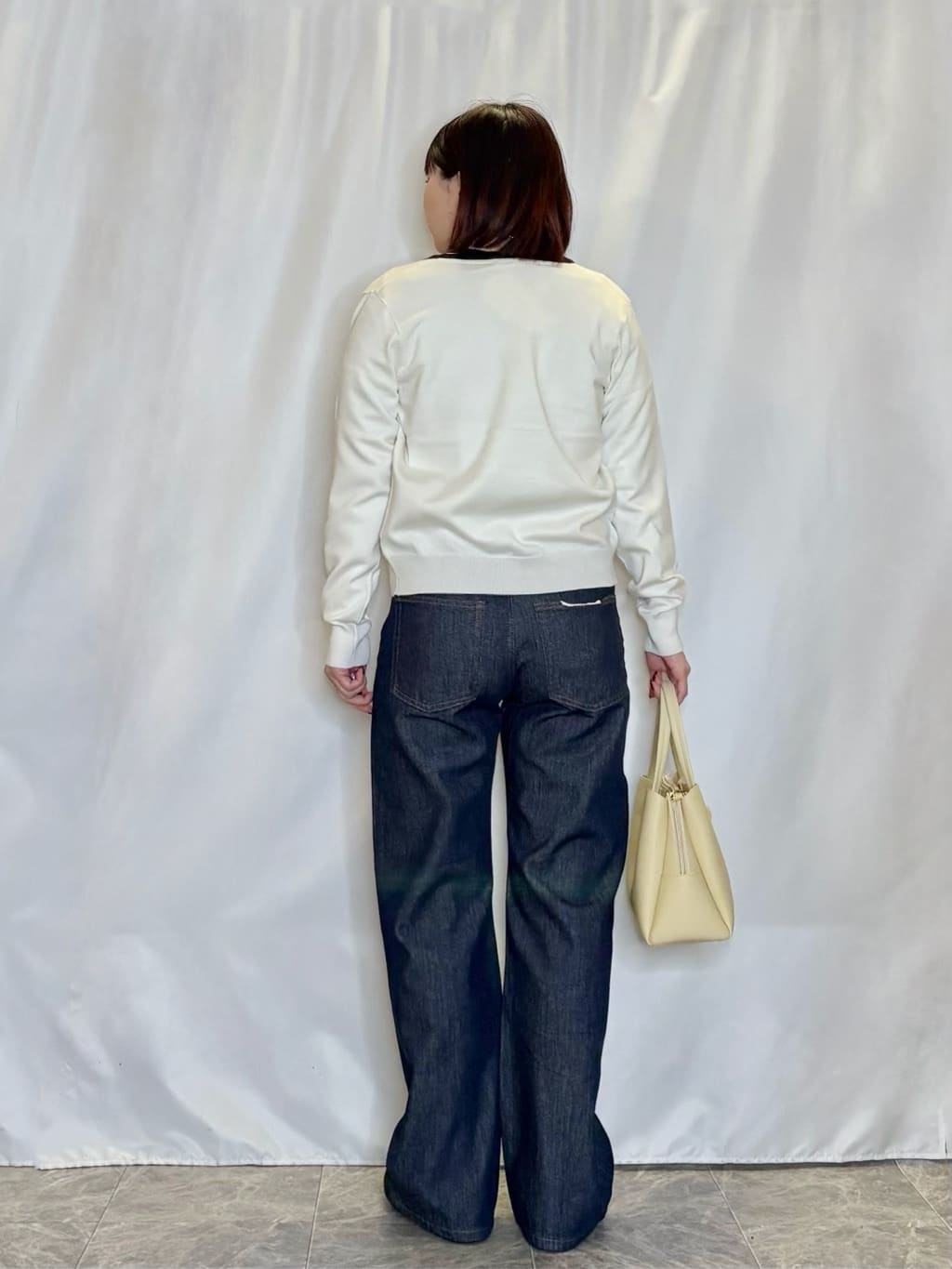 ネリさんの「SHOO･LA･RUE｜【SHOO・LA・RUE DENIM/SS-LL】程よい厚みの ストレートデニムパンツ（10.5オン」を使ったコーディネート