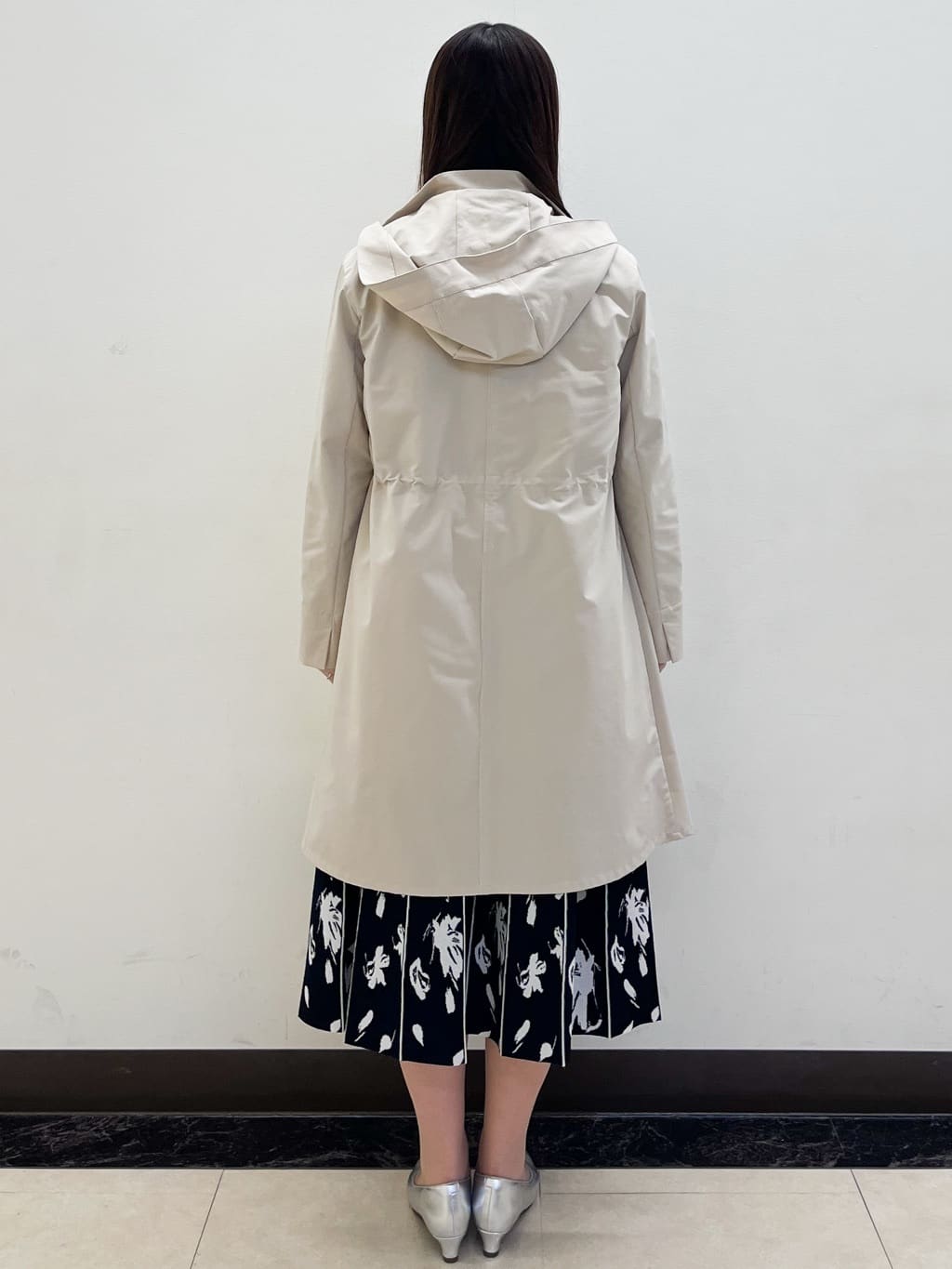 mikikoさんの「Reflect｜【中綿ライナー付き】ライナー付きフーデッドロングコート」を使ったコーディネート