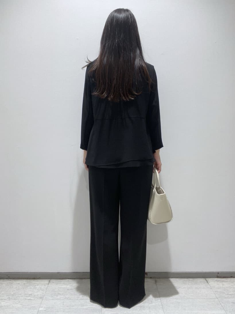 meiさんの「INDIVI｜【洗える／UVケア／SETUP可】着る日傘ペプラムブラウス」を使ったコーディネート