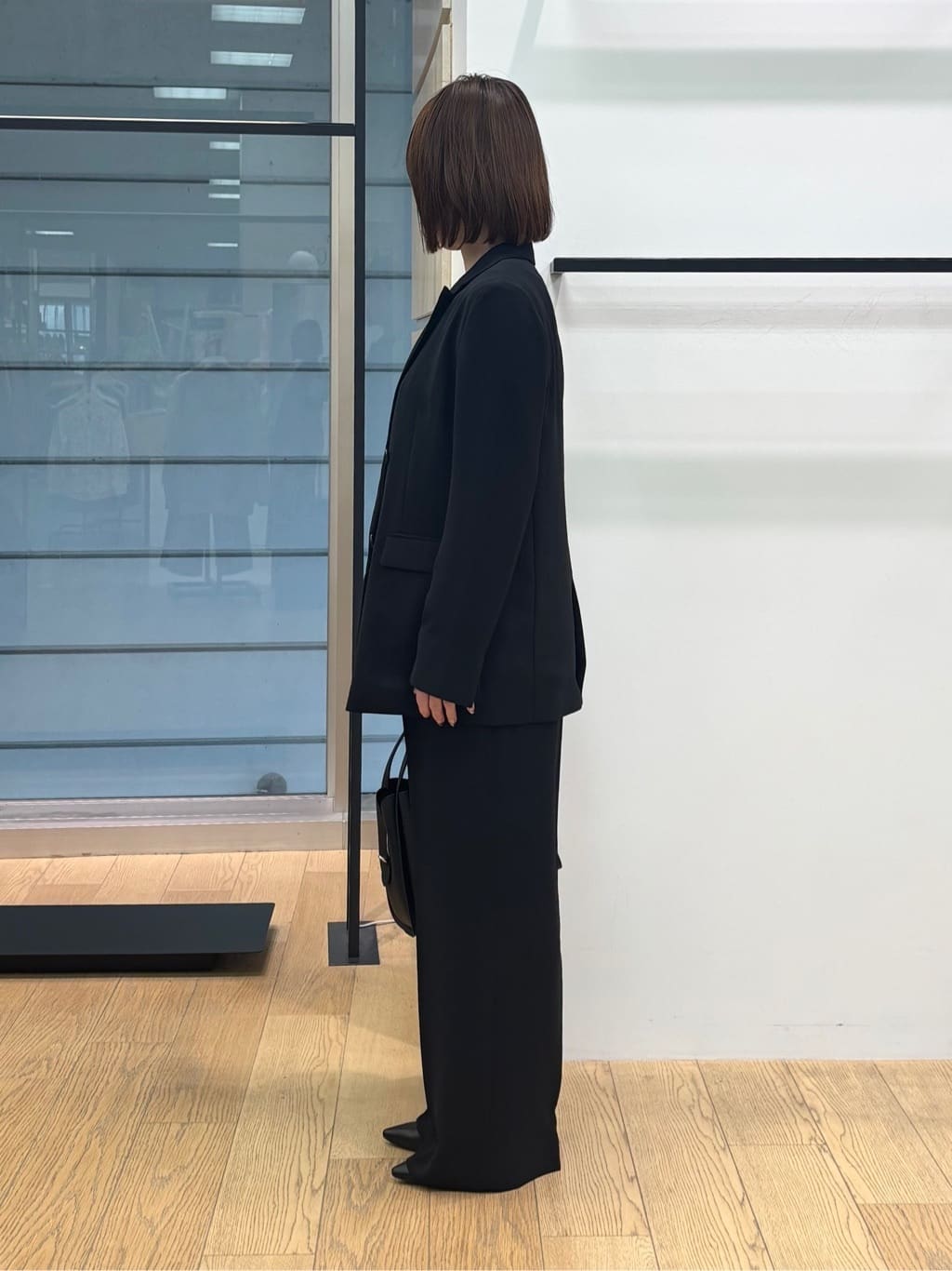 asamiさんの「INDIVI｜【洗える／UVケア／SETUP可】着る日傘ペプラムブラウス」を使ったコーディネート