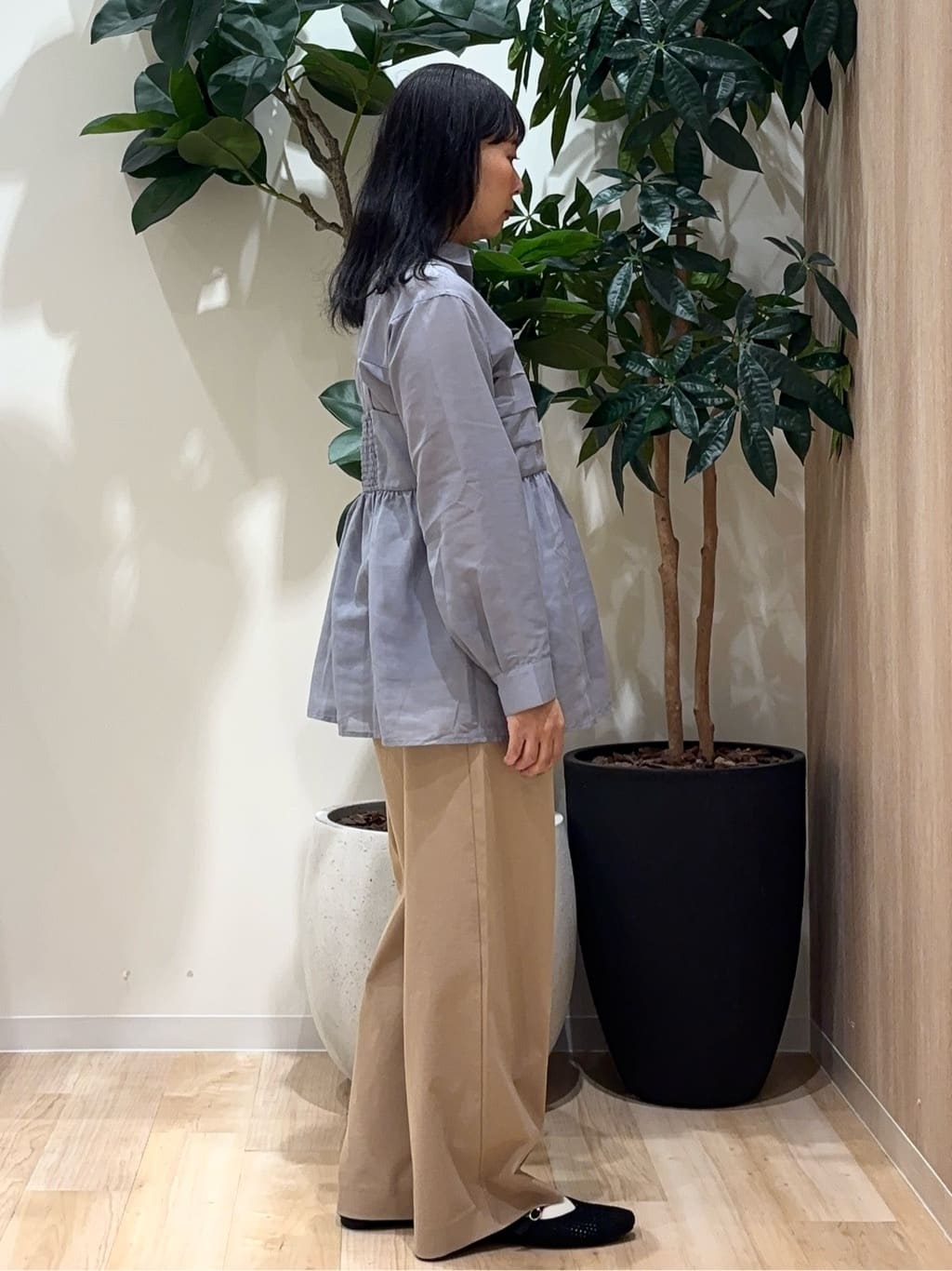 miraiさんの「grove｜【2点SET】今どきシアーシャツ＆キャミセット」を使ったコーディネート