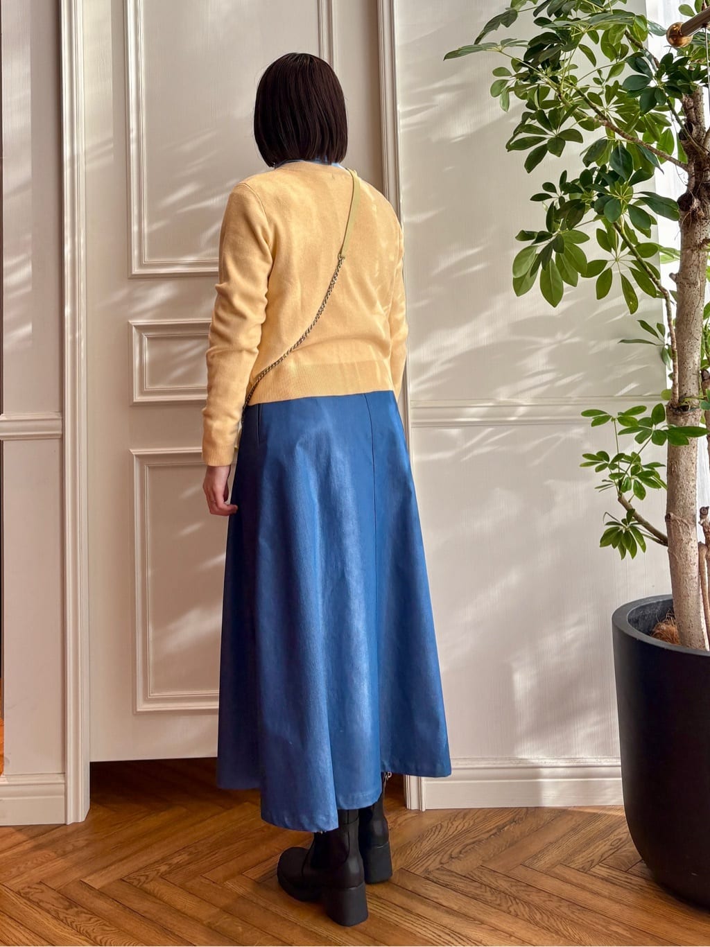 nakaoさんの「DRESSTERIOR｜【接触冷感/吸水速乾】クールタッチ デニムライク タックスカート」を使ったコーディネート