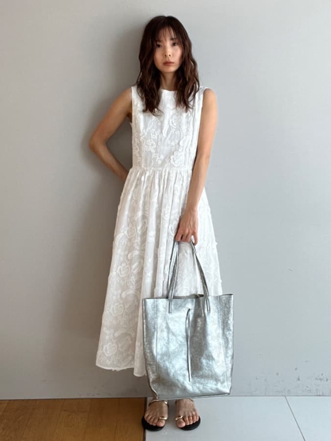 misaさんの「DRESSTERIOR｜【ウォッシャブル】コットン エンブロイダリードレス」を使ったコーディネート
