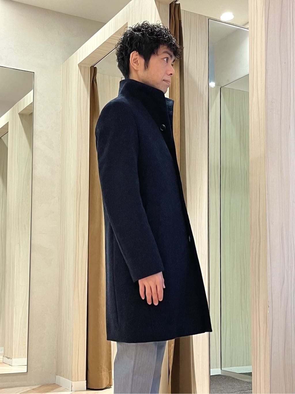URAさんの「TAKEO KIKUCHI｜【ウールカシミヤブレンド】ビーバー調 スタンドカラー コート」を使ったコーディネート