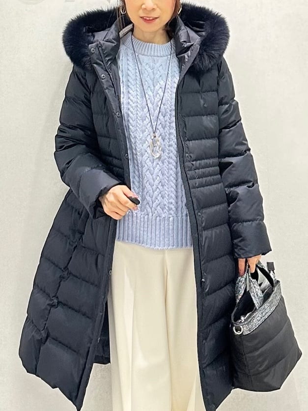 Miwaさんの「UNTITLED｜【はっ水機能/フード取り外し可/防寒】ロングダウンコート」を使ったコーディネート