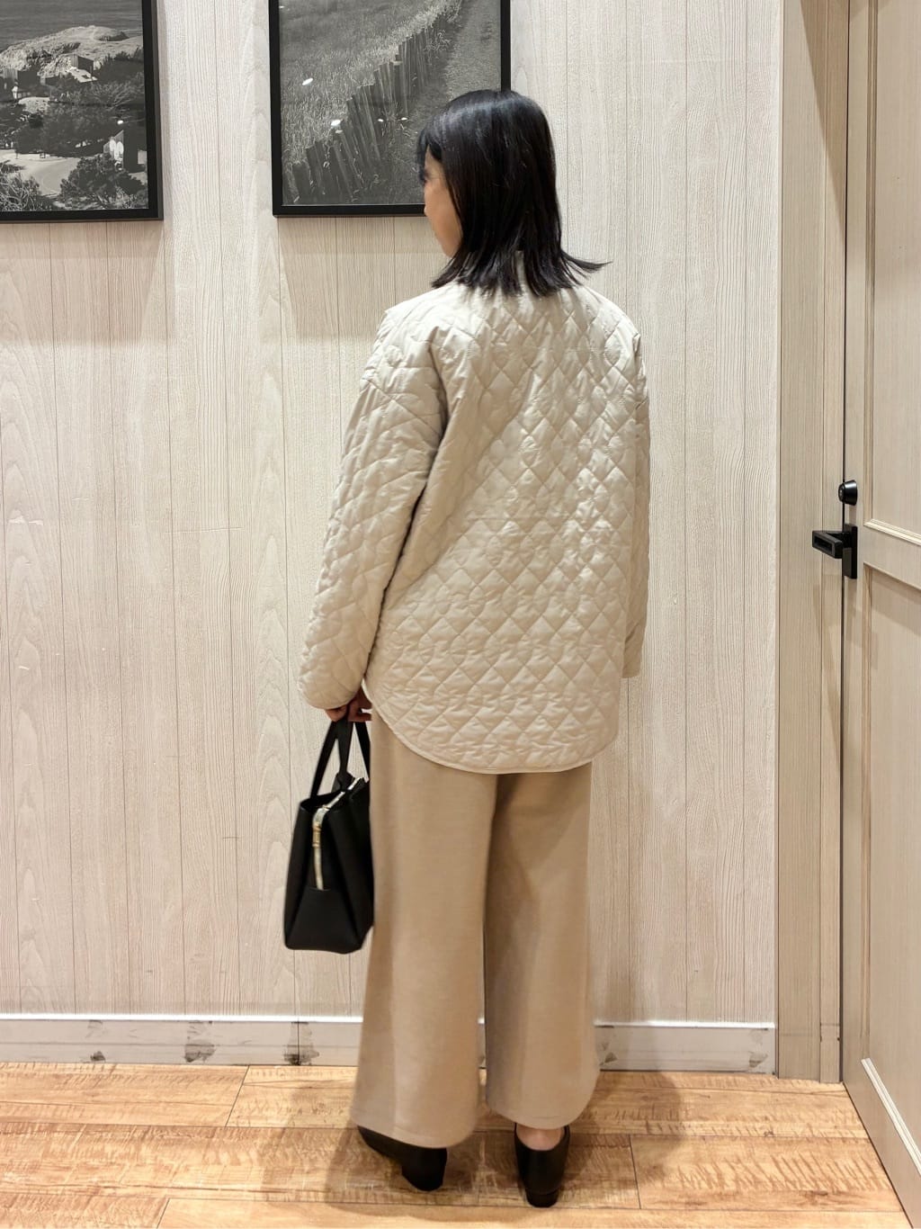 youさんの「SHOO･LA･RUE｜【洗濯機可】上品で華やか スタンドフリルブラウス」を使ったコーディネート