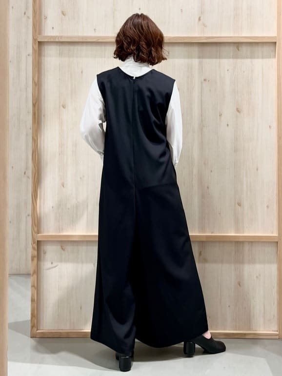 nakoさんの「THE SHOP TK｜【通勤スタイルに】タックボウタイブラウス」を使ったコーディネート