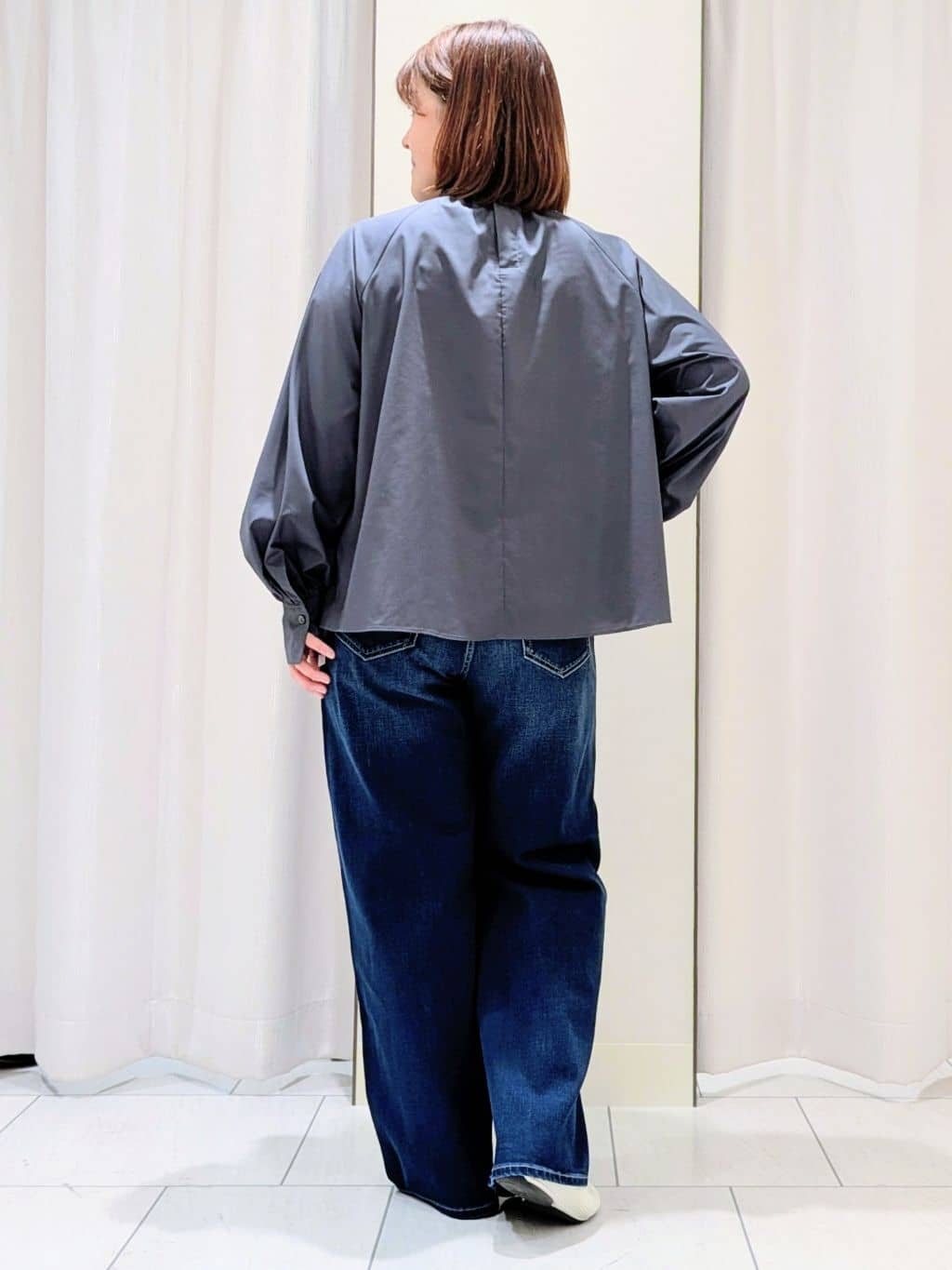 Onumaさんの「UNTITLED｜【洗える/オンオフ使える】タイプライタースタンドネックブラウス」を使ったコーディネート
