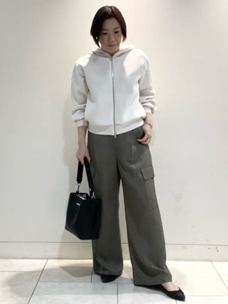 フミさんの「Reflect｜ダブルジップドロップショルダーパーカー」を使ったコーディネート