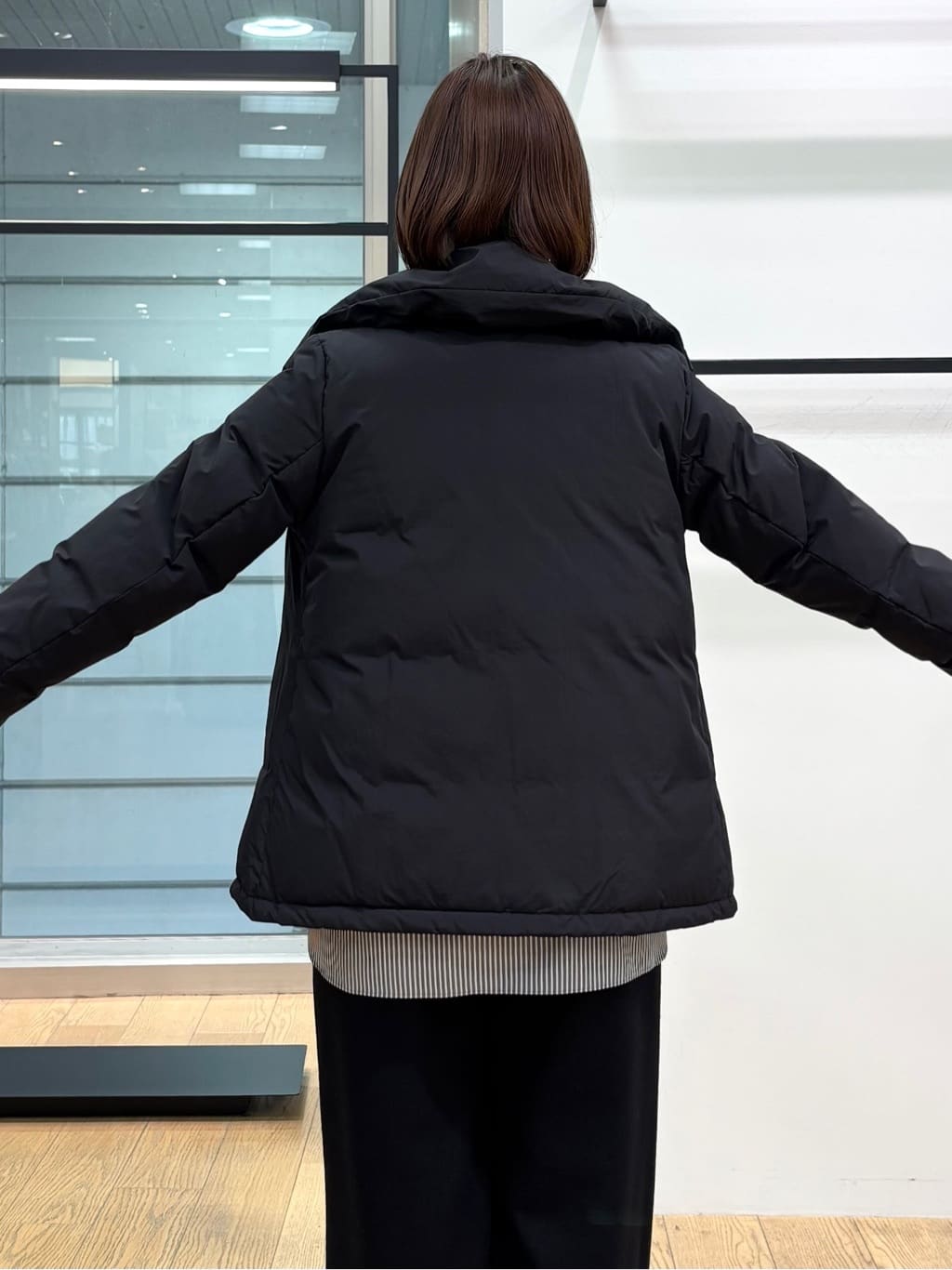 asamiさんの「INDIVI｜【褒められパンツ／ウール混】ウォームウール ワイドパンツ」を使ったコーディネート