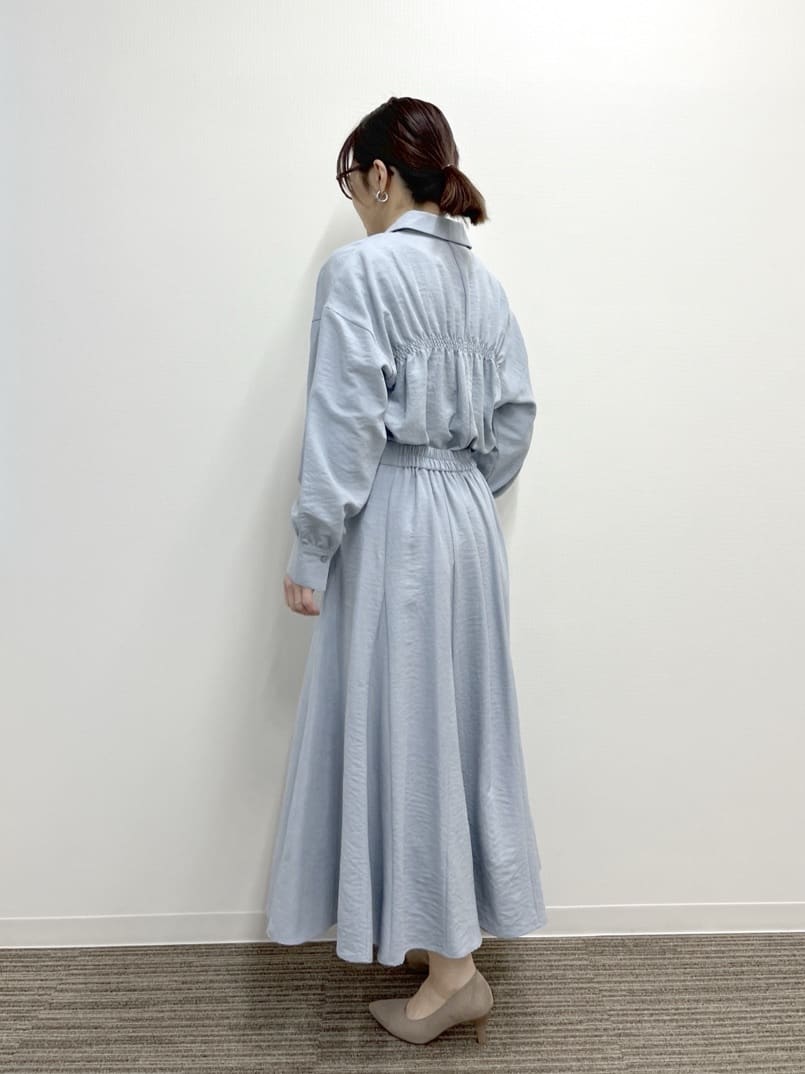 saoriさんの「【セットアップ可】サテンピーチシャツ」を使ったコーディネート