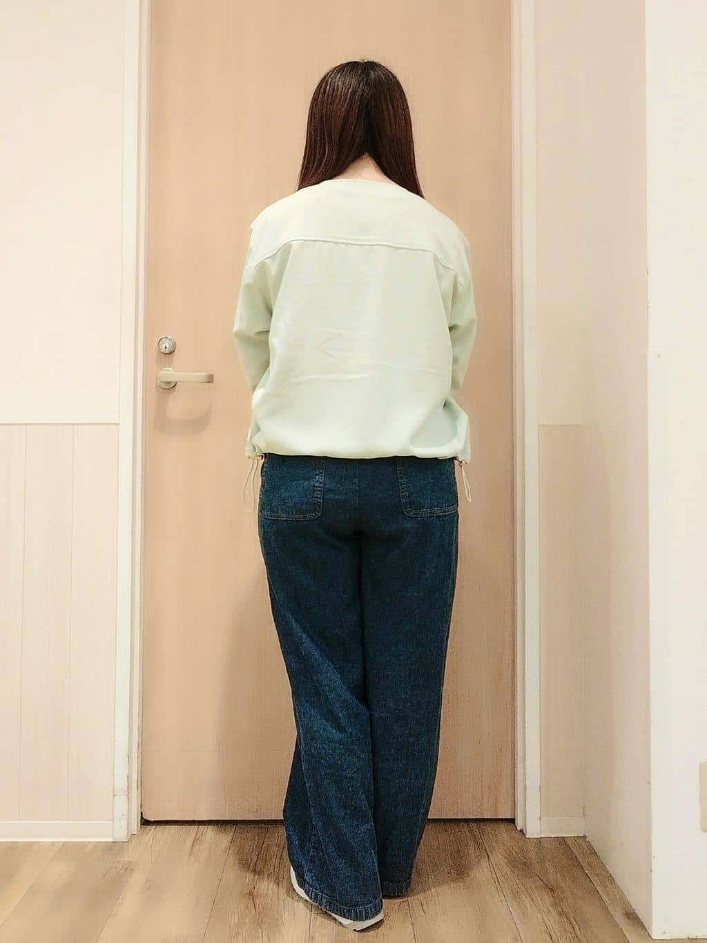 mさんの「SHOO･LA･RUE｜【S-LL】サッと羽織れてきれい見え　フラップポケット ノーカラーブルゾン」を使ったコーディネート