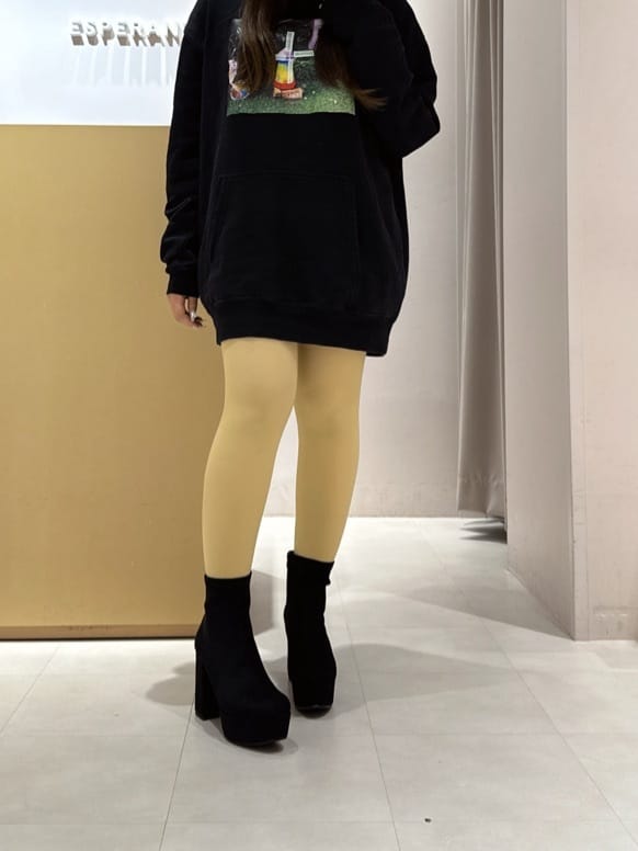 neinaさんの「ESPERANZA｜ラク盛りショートブーツ」を使ったコーディネート