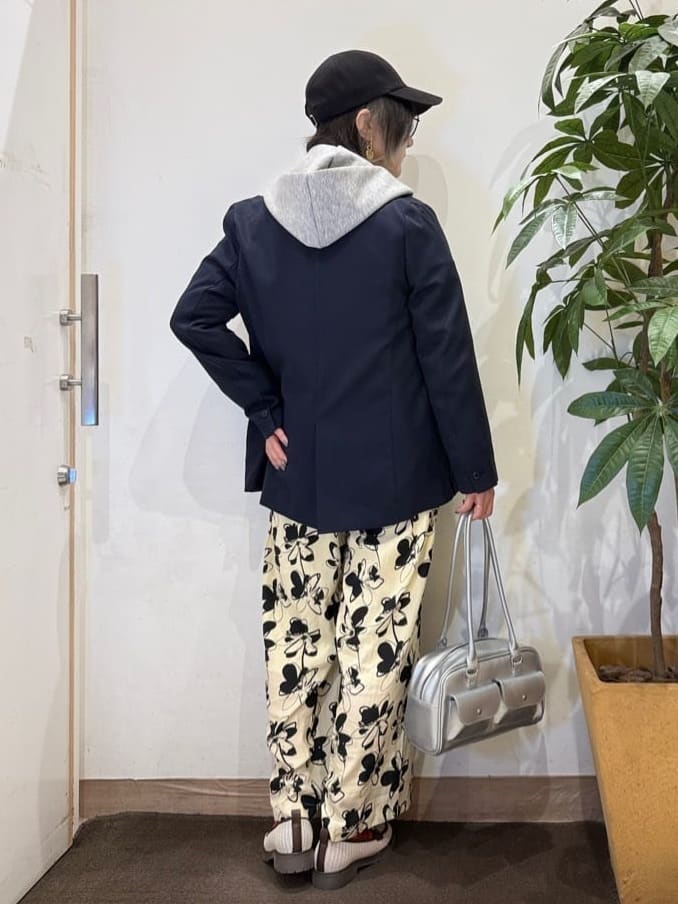misakiさんの「SHOO･LA･RUE｜【洗濯機可/イージーケア/UV】オンオフ使える　ゆったりダブルジャケット」を使ったコーディネート