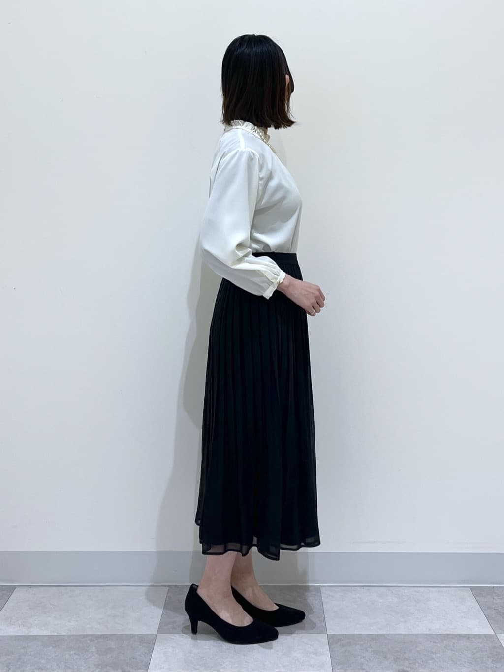 canaさんの「Dessin｜【洗える】フリルネックジョーゼットブラウス」を使ったコーディネート