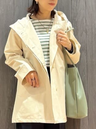 meiさんの「SHOO･LA･RUE｜【防花粉/洗濯機可/S-LL】ゆったり着られる 大人のテントフーディージャケット」を使ったコーディネート