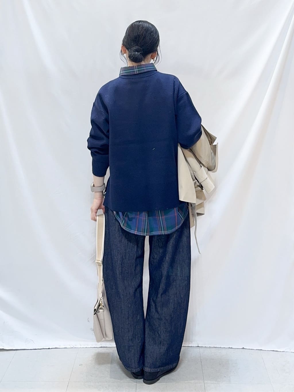 𝐇𝐢𝐫𝐨𝐦𝐢さんの「SHOO･LA･RUE｜【S-LL/洗濯機可/体型カバー】大人世代も取り入れやすい スウェットライクニット」を使ったコーディネート