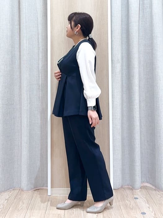 naoさんの「grove｜【マシンウォッシュ/防シワ】袖ドッキングペプラムブラウス【着回しカセット】」を使ったコーディネート