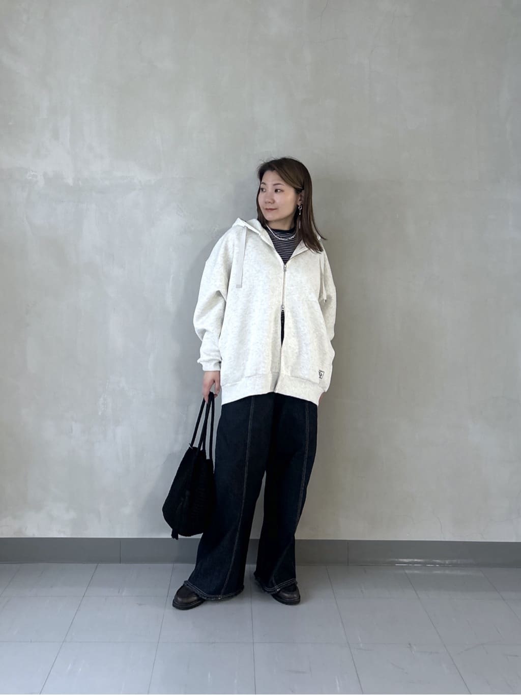 takaさんの「INDIVI｜エアーダンボールパーカー」を使ったコーディネート