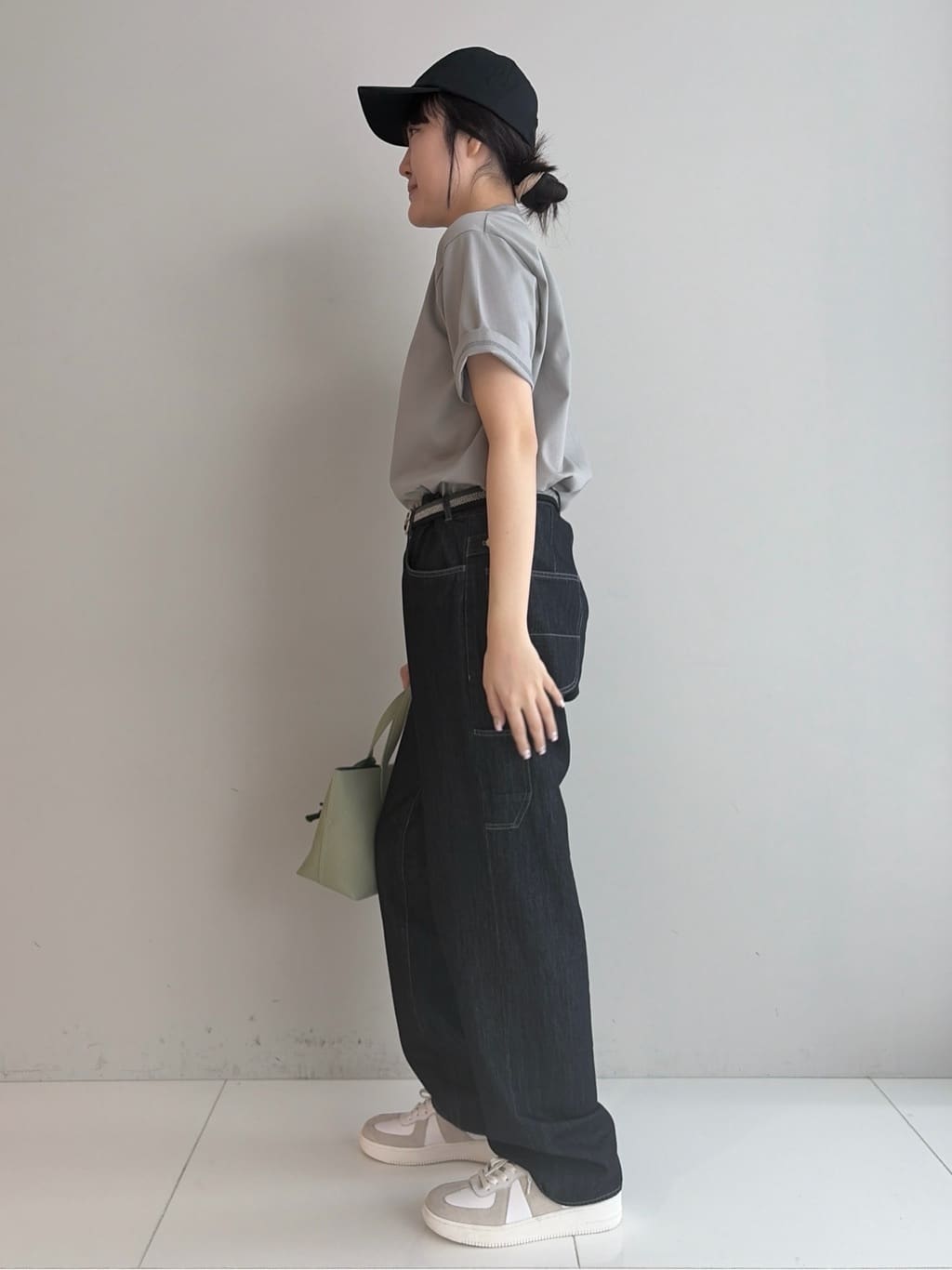 Akutagawaさんの「TAKEO KIKUCHI｜ワンストローク刺繍 半袖 Tシャツ」を使ったコーディネート
