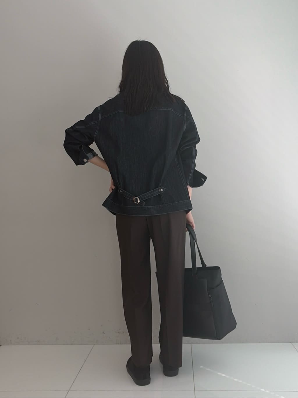 Akutagawaさんの「TAKEO KIKUCHI｜マラケシュ フォト Tシャツ」を使ったコーディネート