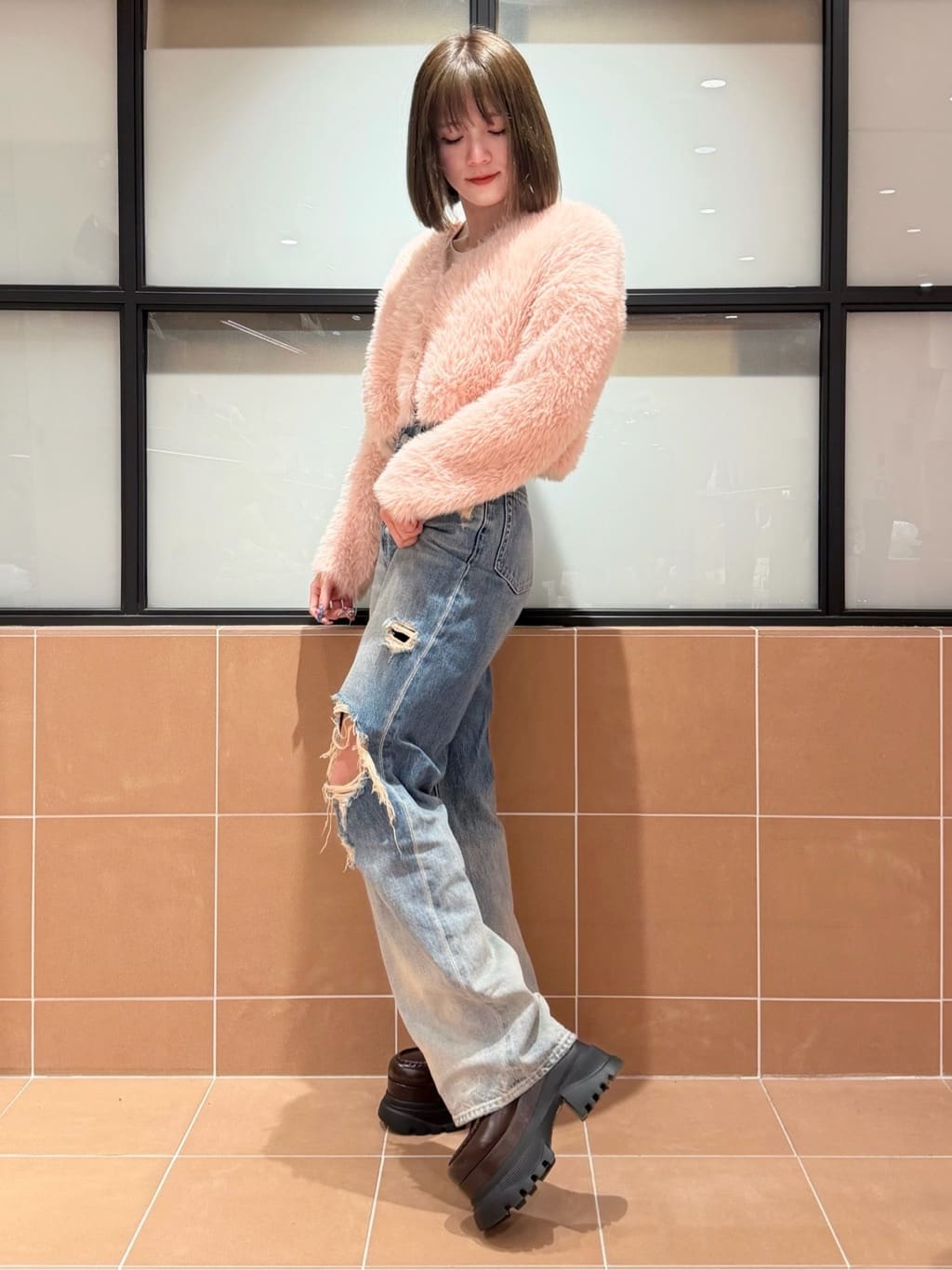 マナミさんの「ESPERANZA｜プラットフォームローファー」を使ったコーディネート
