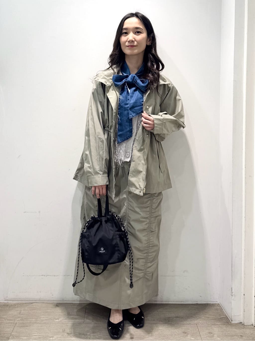 yuicciさんの「OPAQUE.CLIP｜フリンジニットベスト【洗濯機OK】」を使ったコーディネート