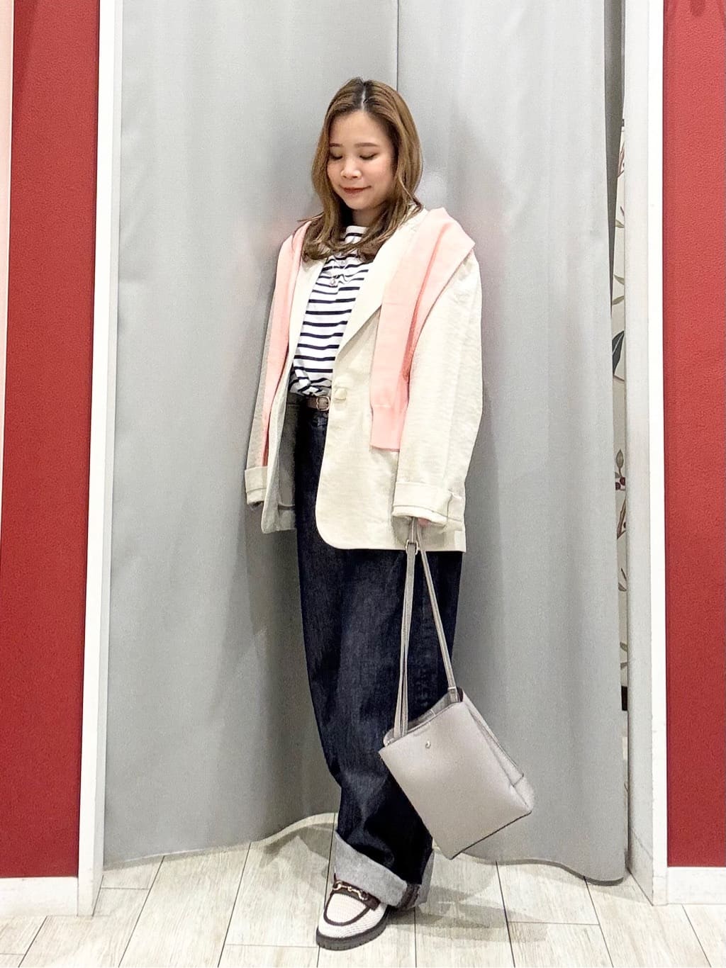 shioさんの「SHOO･LA･RUE｜【S-LL/セットアップ可/イージーケア/UV】オンにもオフにも 軽やかシングルジャケット」を使ったコーディネート