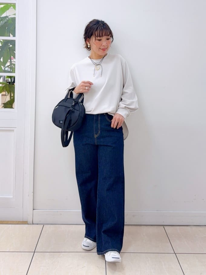 Osawaさんの「Dessin｜オーバルモチーフコードネックレス」を使ったコーディネート
