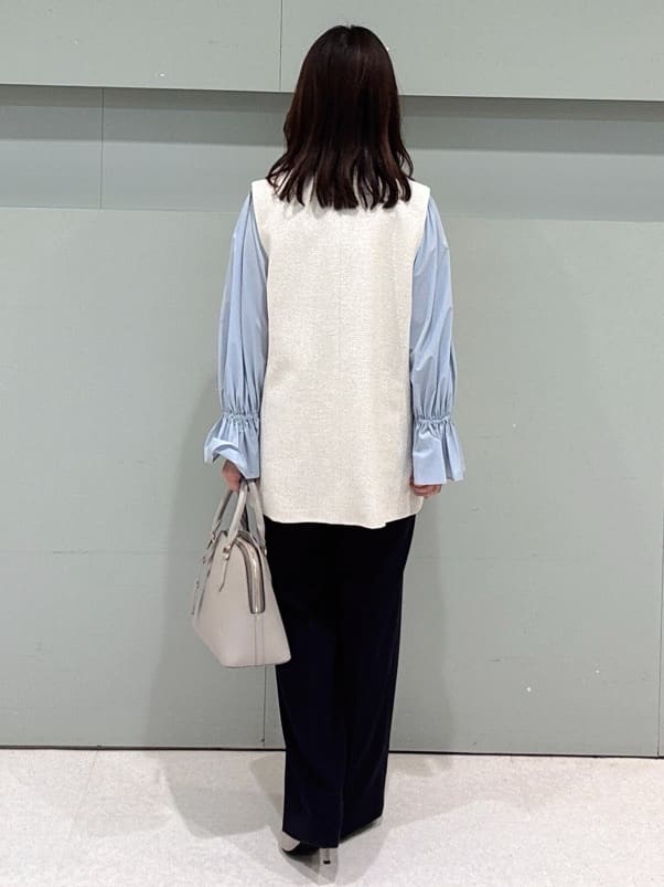 makiさんの「UNTITLED｜【オンオフ使える】スラブツイード ジレ」を使ったコーディネート