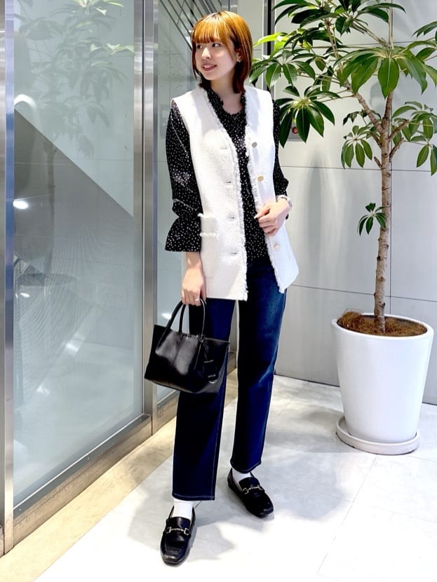 yukaさんの「UNTITLED｜【オンオフ使える】スラブツイード ジレ」を使ったコーディネート