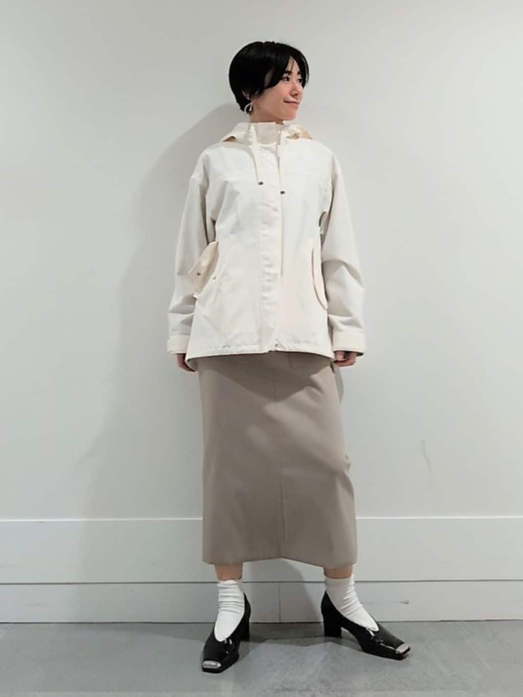 ミズタさんの「UNTITLED｜◆【洗える/セットアップ可】ランダムドットブラウス」を使ったコーディネート