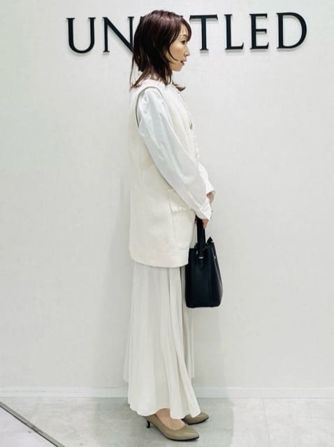 Miwaさんの「UNTITLED｜◆【コットン100/洗える】シャーリングフリルネックブラウス」を使ったコーディネート