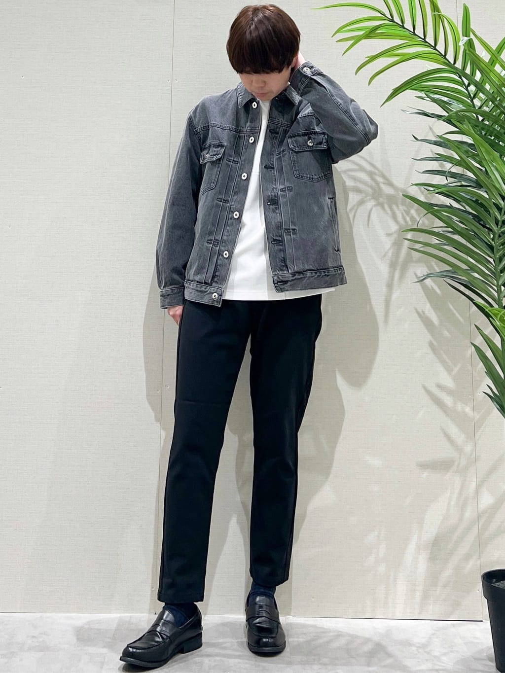 SHI-MAさんの「THE SHOP TK｜【大人にも取り入れやすい】デニムジャケット セットアップ可/洗濯機OK」を使ったコーディネート