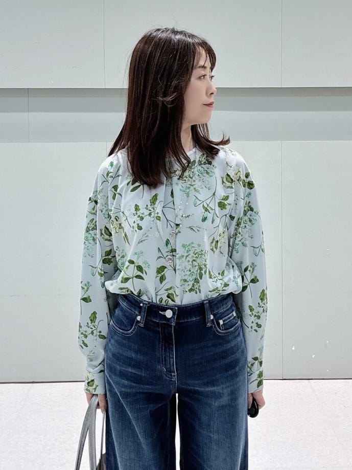 makiさんの「UNTITLED｜【定番人気/はっ水/洗える】タスランショートトレンチコート」を使ったコーディネート