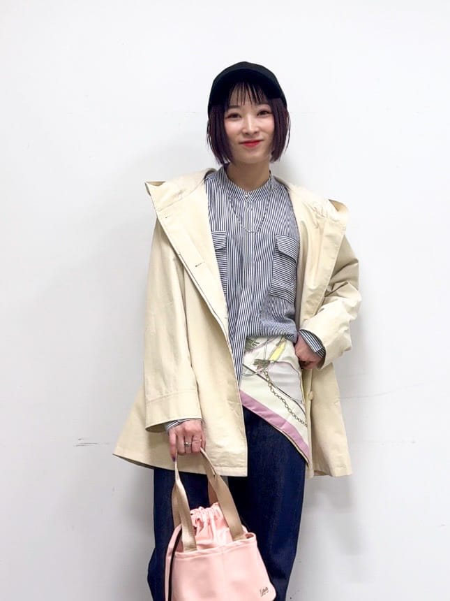 𝐜𝐡𝐢𝐤𝐚さんの「SHOO･LA･RUE｜【防花粉/洗濯機可/S-LL】ゆったり着られる 大人のテントフーディージャケット」を使ったコーディネート