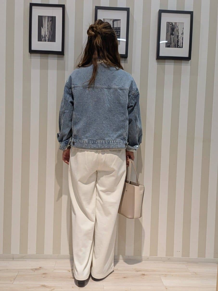 otaさんの「SHOO･LA･RUE｜【SHOO・LA・RUE DENIM】羽織るだけでこなれる　オーバーサイズデニムジャケット」を使ったコーディネート