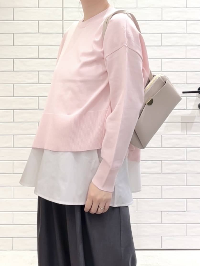 しおりさんの「OPAQUE.CLIP｜《ツインセット》ワイドニット&times;裾フレアタンクトップ【洗濯機OK】」を使ったコーディネート