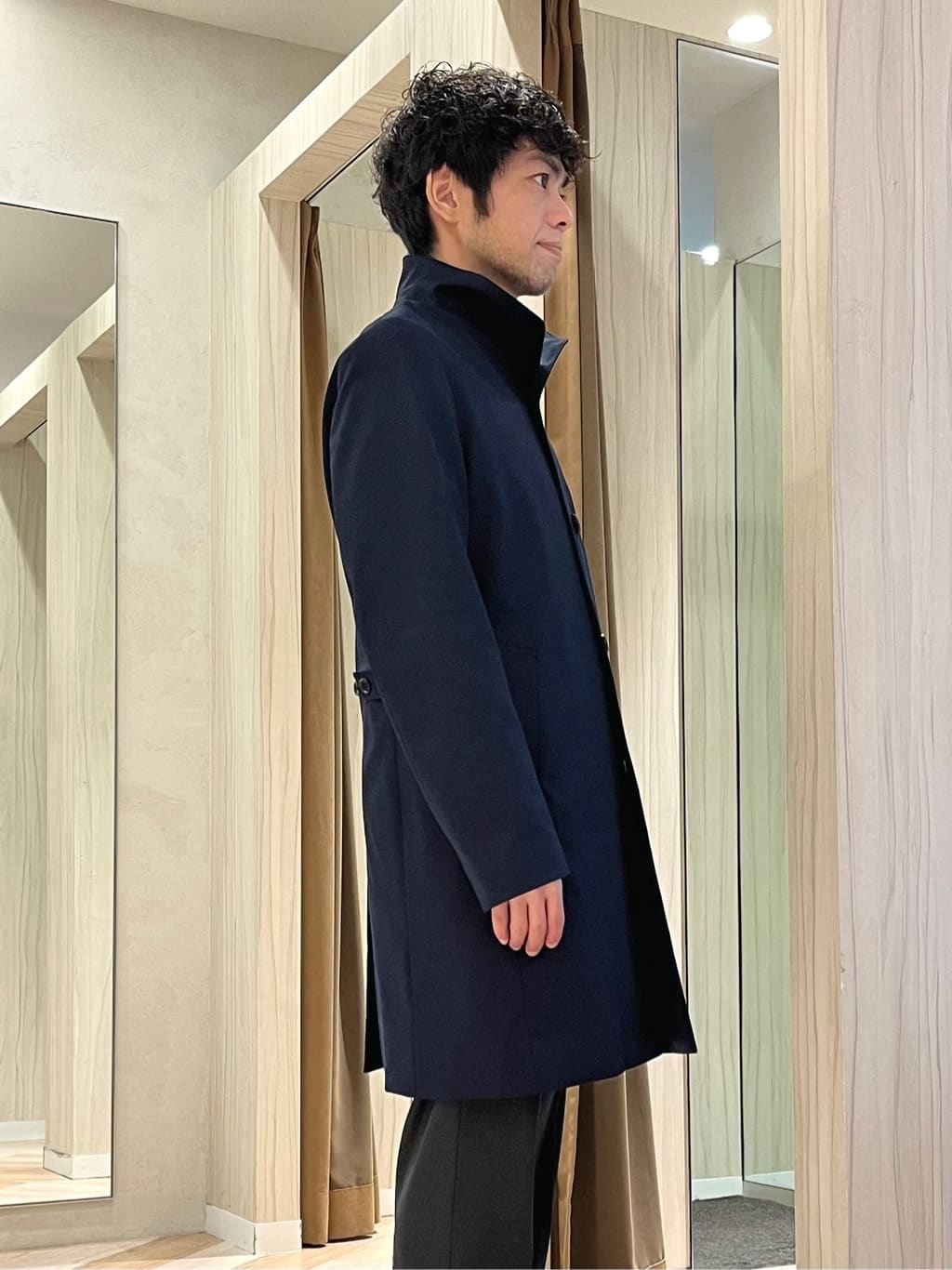 URAさんの「TAKEO KIKUCHI｜撥水ツイル スタンドカラー コート」を使ったコーディネート