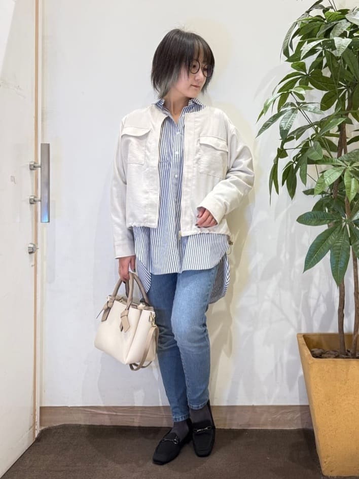 misakiさんの「SHOO･LA･RUE｜【SHOO・LA・RUE DENIM】毎日使いたくなる ストレッチデニムスキニーパンツ」を使ったコーディネート