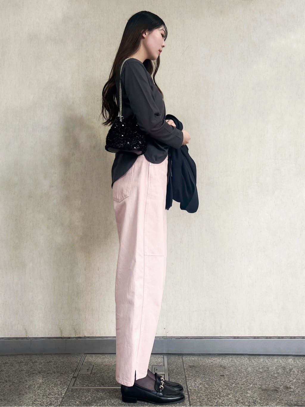 ももさんの「OPAQUE.CLIP｜ロゴプリントロングTシャツ【洗濯機OK】」を使ったコーディネート