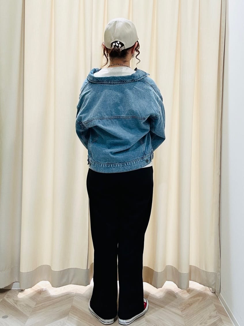 ちはるさんの「SHOO･LA･RUE｜【SHOO・LA・RUE DENIM】羽織るだけでこなれる　オーバーサイズデニムジャケット」を使ったコーディネート