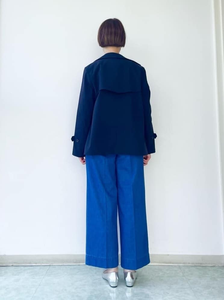 aliceさんの「UNTITLED｜【定番人気/はっ水/洗える】タスランショートトレンチコート」を使ったコーディネート