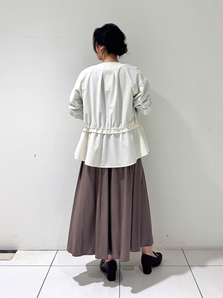 そんさんの「INDIVI｜【ウール混ラメ素材】Vネック煌めきニット」を使ったコーディネート