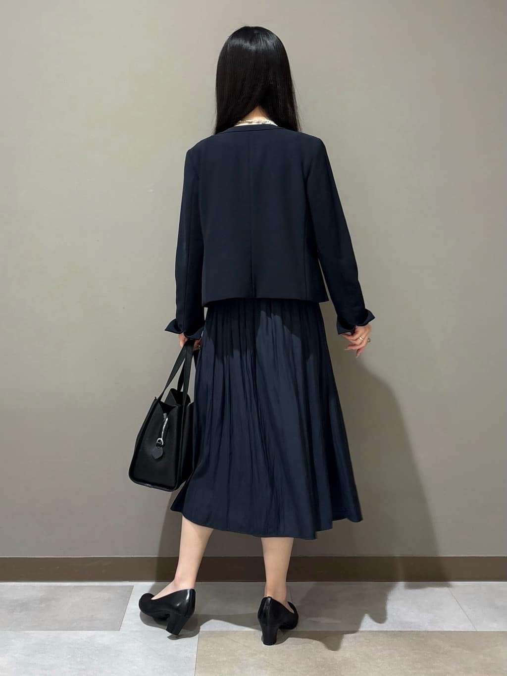 KEIKOさんの「INDIVI｜【上品光沢／SETUP可能】切り替えデザインジャケット」を使ったコーディネート