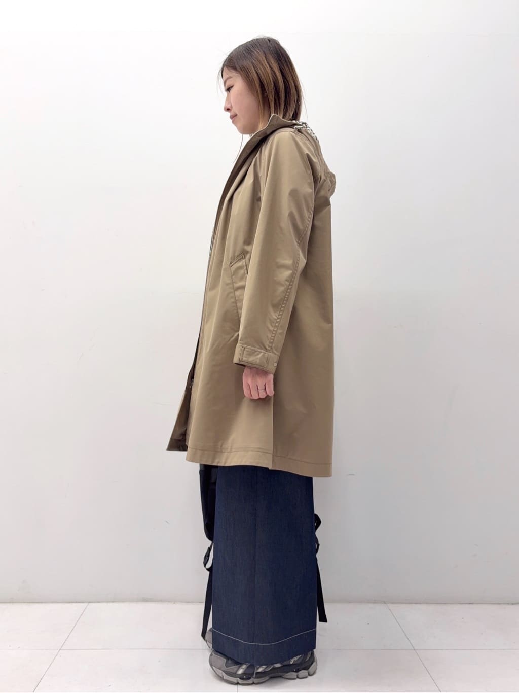 Nishijimaさんの「DRESSTERIOR｜【ウォッシャブル/撥水素材】撥水フーテッドツイルコート」を使ったコーディネート