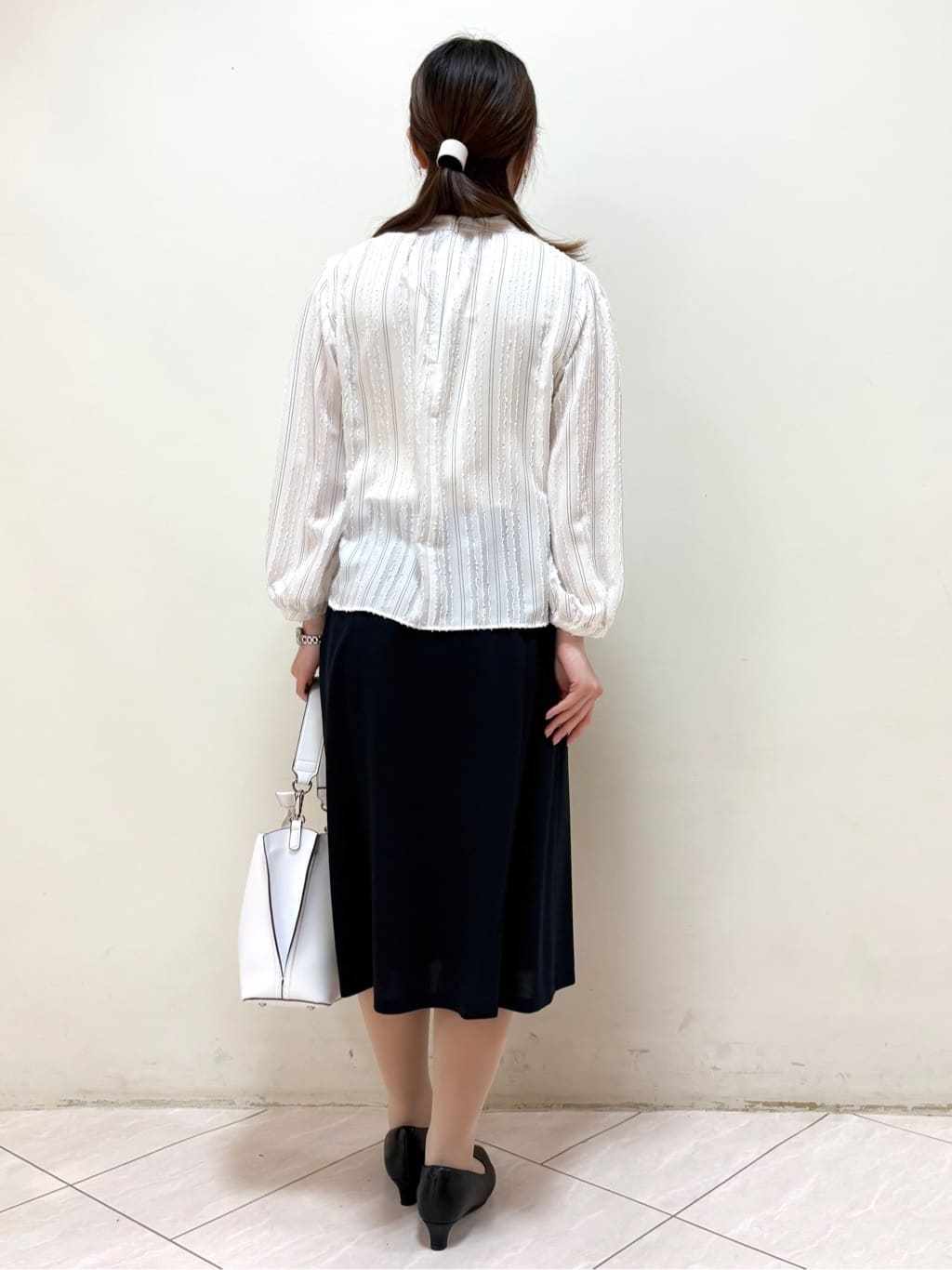 mikiさんの「Reflect｜【セットアップ可】ストライプ柄ジャカードブラウス」を使ったコーディネート