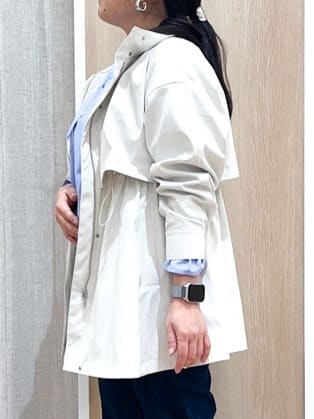 naoさんの「grove｜【撥水／シルエット2WAY】羽織るだけでサマになる、スタンドネックテントラインコート」を使ったコーディネート